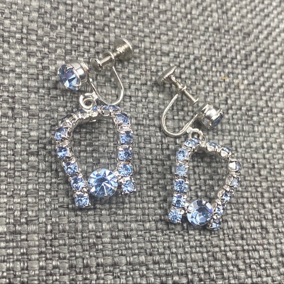 Vintage Blue Rhinestone Dangle Screw Back Earrings - Picture 4 of 5